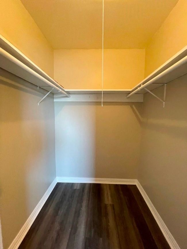 Closet | Image 25