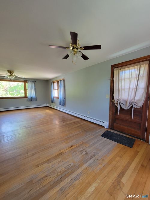 floor-2-18 Parsonage Rd, Higganum, CT, 06441-4125 | Card Image