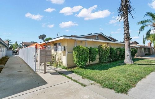 22827 Bay Ave, Moreno Valley, CA, 92553-8611 | Card Image