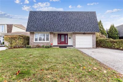 67 Manor Dr, House other with 3 bedrooms, 1 bathrooms and 3 parking in Kitchener ON | Image 1