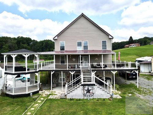 384 Pinoak Rd, Lashmeet, WV, 24733-9629 | Card Image