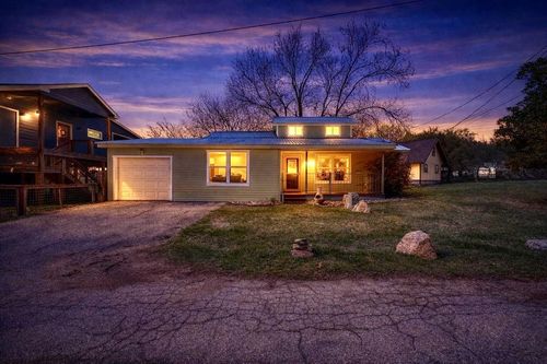 1318 Contour Dr, Burnet, TX, 78611-5516 | Card Image