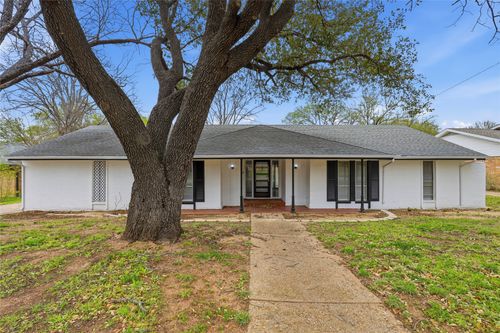 317 Cedar Creek Court, Fort Worth, TX, 76103 | Card Image