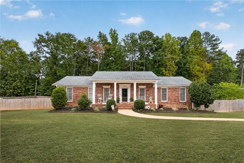 213 Briarwood Dr, Belton, SC, 29627-8933 | Card Image
