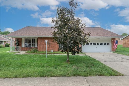 6685 Oakwood Ln, Huber Heights, OH, 45424-2456 | Card Image