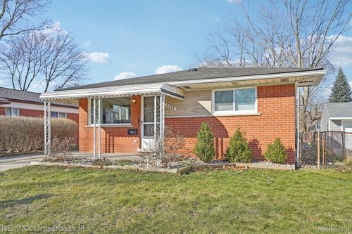 5578 Grindley Park St, Dearborn Heights, MI, 48125-2322 | Card Image