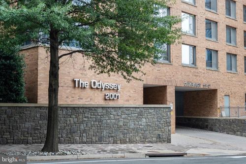 apt-306-2001 15th St N, ARLINGTON, VA, 22201-2690 | Card Image