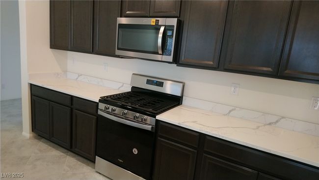 5658 Autumn Cliffs Way, House other with 5 bedrooms, 3 bathrooms and null parking in Las Vegas NV | Image 6
