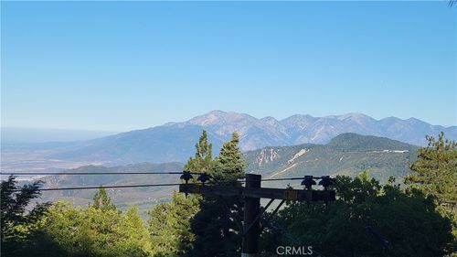 1933 Willow Dr, Running Springs, CA, 92382-7544 | Card Image