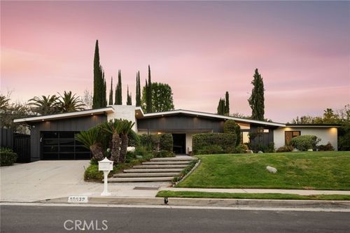 18839 La Amistad Pl, Tarzana, CA, 91356-5211 | Card Image