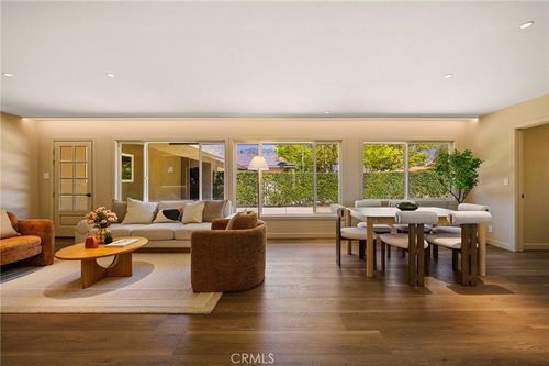 883 E Leadora Ave, Glendora, CA, 91741-2842 | Card Image