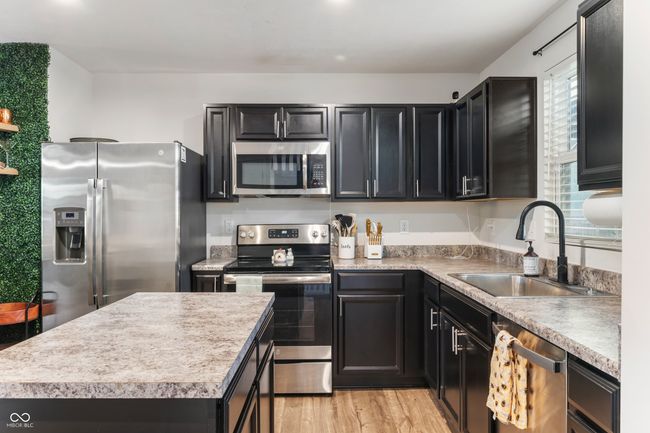 Kitchen | Image 10