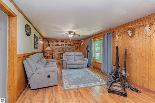 4141 Mockingbird Cir, Farwell, MI, 48622-9663 | Card Image