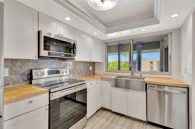 APT-316 - 5540 Tamberlane Cir, Condo with 2 bedrooms, 2 bathrooms and null parking in Palm Beach Gardens FL | Image 14