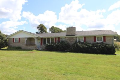 1406 Ellington Dr, House other with 3 bedrooms, 2 bathrooms and 5 parking in Lafayette TN | Image 1