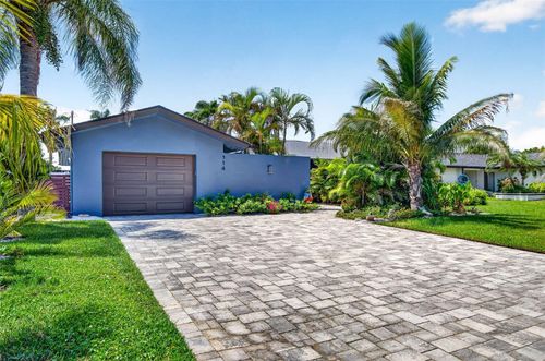114 12th St, BELLEAIR BEACH, FL, 33786-3302 | Card Image