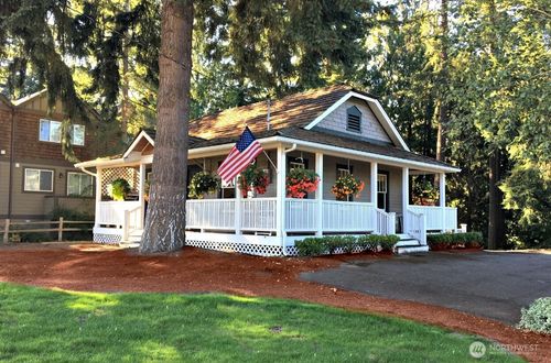 a-23042 Ne 8th St, Sammamish, WA, 98074-7230 | Card Image