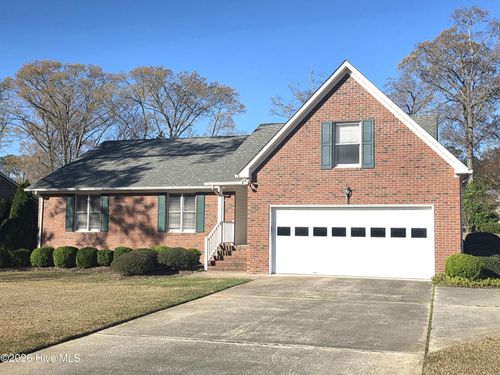 213 Pinewood Dr, New Bern, NC, 28562-9575 | Card Image
