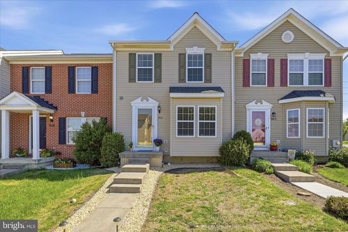 860 Marquette Dr, MARTINSBURG, WV, 25401-7399 | Card Image