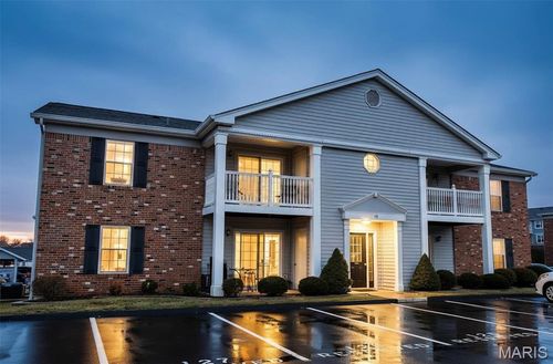 apt-d-10 Berview Cir, Saint Louis, MO, 63129-6511 | Card Image