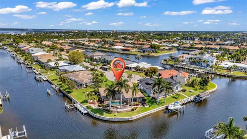 435 Caicos Dr, PUNTA GORDA, FL, 33950-5877 | Card Image