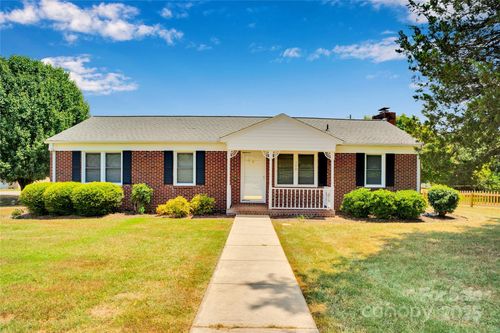 150 Wilson St, chester, SC, 29706-2153 | Card Image