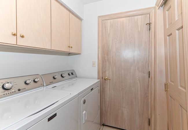 B - 540 Mc Aurther Lane, Condo with 2 bedrooms, 2 bathrooms and null parking in Brookfield WI | Image 12