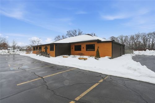 332 Farnum Pike, Smithfield, RI, 02917-1208 | Card Image