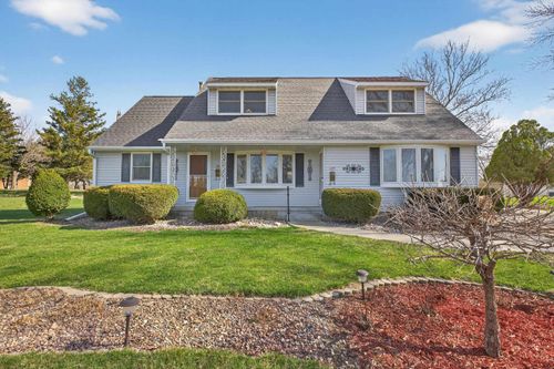 125-127 Wallace Pl, Waterloo, IA, 50702-5146 | Card Image