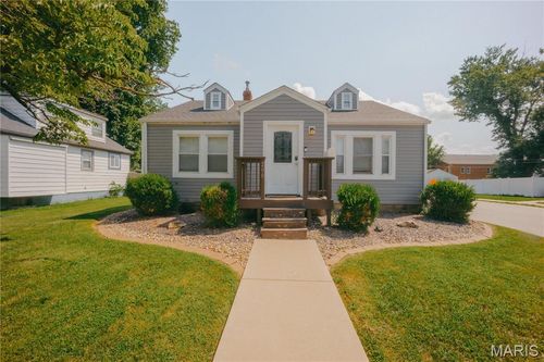 200 4th Ave, Edwardsville, IL, 62025-2566 | Card Image