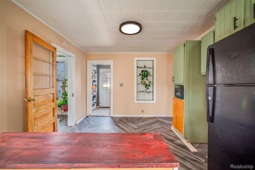 235 5th St, Manistee, MI, 49660-3034 | Card Image