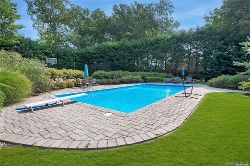 1460 Hillcrest Dr, Orient, NY, 11957-1635 | Card Image