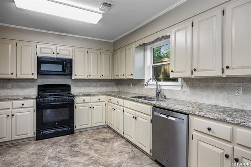 104 Stately Pt, Hot Springs, AR, 71913-8823 | Card Image