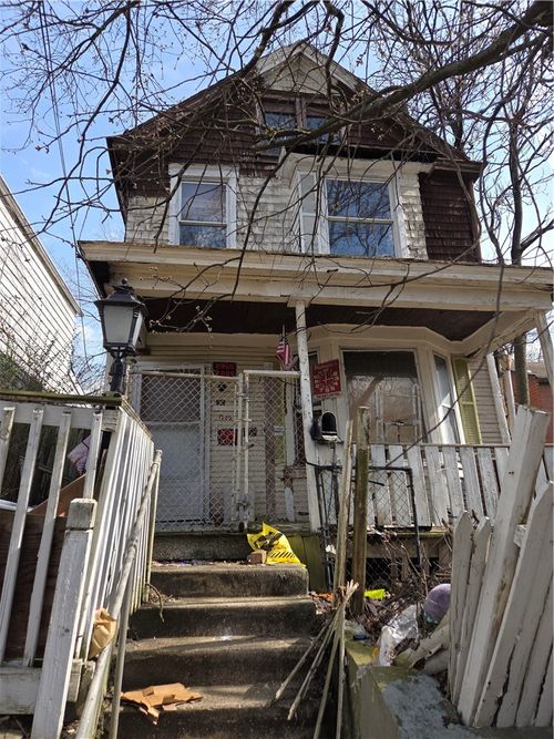 1740 Wesley St, Wilkinsburg, PA, 15221-1658 | Card Image