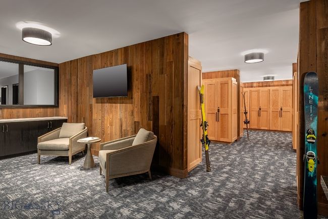 Locker room | Image 5