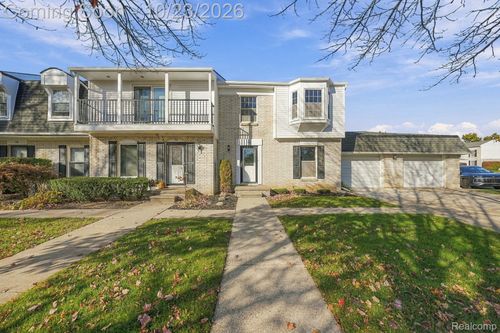 74 Longford Dr, Rochester Hills, MI, 48309-2026 | Card Image