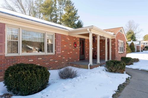 317 Windemere Dr, STAUNTON, VA, 24401-2158 | Card Image