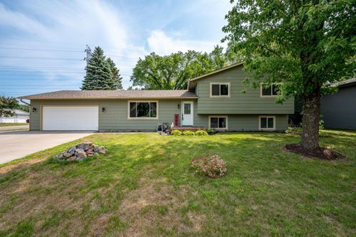 100 Marvin Elwood Rd, Monticello, MN, 55362-8979 | Card Image