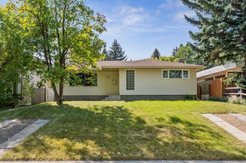 5031 Vienna Dr Nw, Calgary, AB, T3A0W8 | Card Image