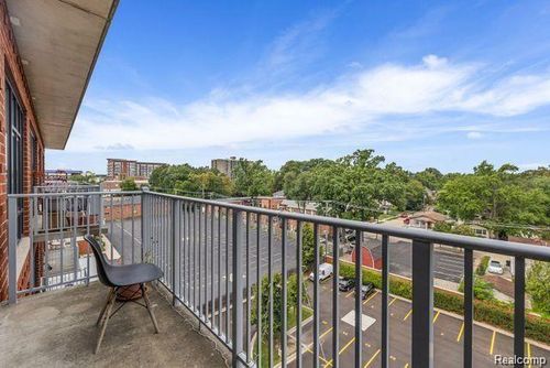 unit-610-101 Curry Ave, Royal Oak, MI, 48067-4234 | Card Image