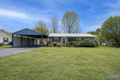 33 Sand Mountain Dr, Rainsville, AL, 35986-6604 | Card Image