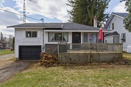 18 Quabbin Rd, Mallorytown, ON, K0E1R0 | Card Image