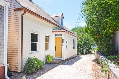 3 Carver Ct, Provincetown, MA, 02657-2123 | Card Image