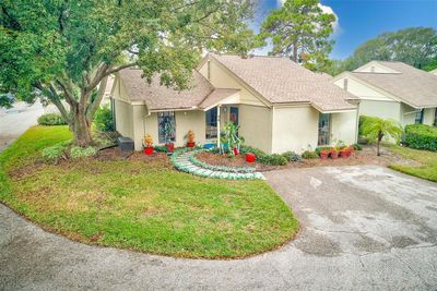 24 Windrush Bay Drive, House other with 2 bedrooms, 2 bathrooms and null parking in TARPON SPRINGS FL | Image 1