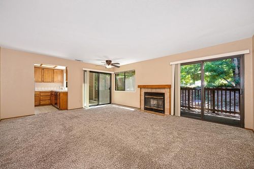672 Dorothy Way, Auburn, CA, 95603-3863 | Card Image