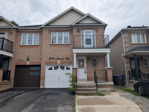 3974 Manatee Way, Mississauga, ON, L5M6P5 | Card Image