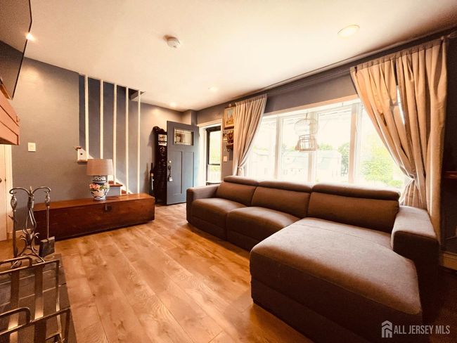 38 Evergreen Ave, House other with 3 bedrooms, 2 bathrooms and null parking in Fords NJ | Image 4