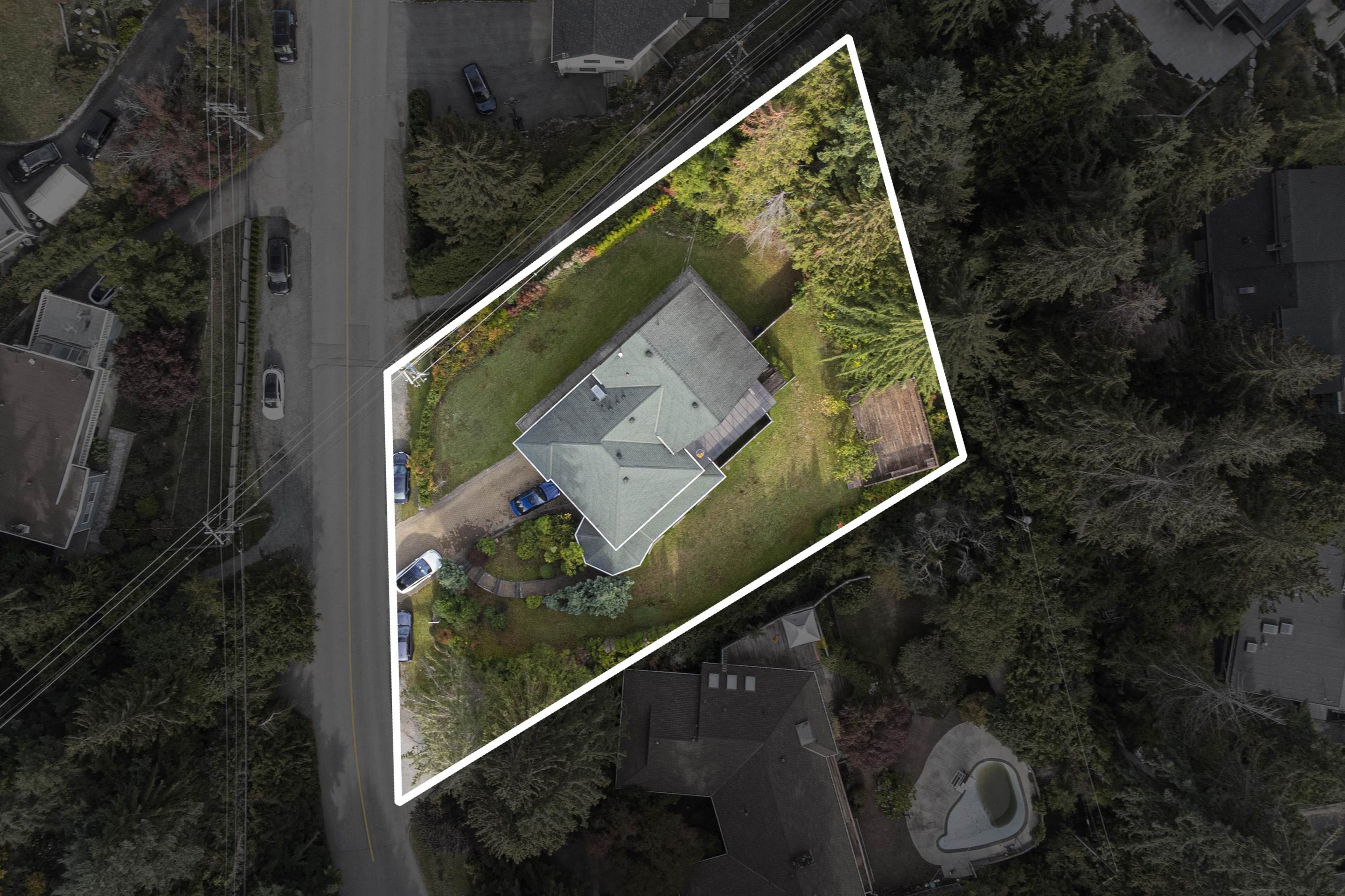 602 St. Andrews Road, House other with 6 bedrooms, 3 bathrooms and 6 parking in West Vancouver BC | Image 4