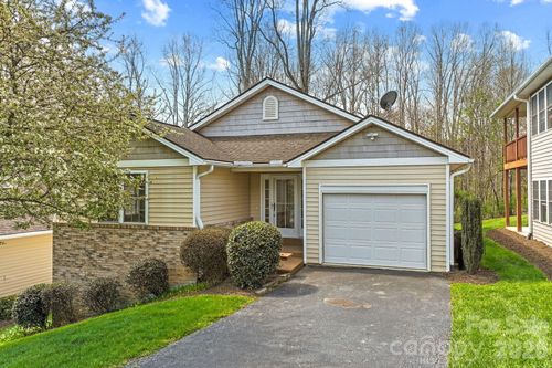 73 Creeks End Cir, Mills River, NC, 28759-4679 | Card Image
