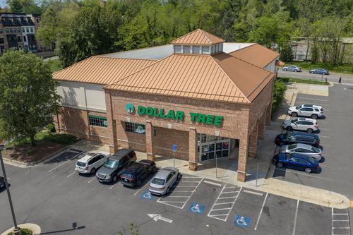 215 Maple Ave W, Vienna, VA, 22180-5606 | Card Image